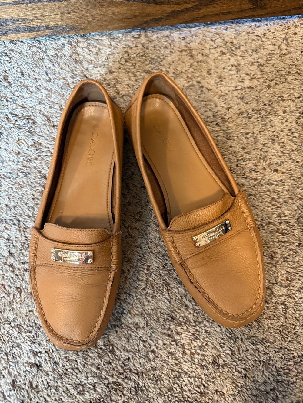 Coach Fredrica Women's Caramel Tan Leather Penny Loafers with Gold Plaque 9.5